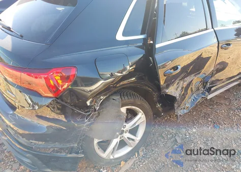 2020 Audi Q3 Premium 45 Tfsi S Line Quattro Tiptronic z USA, uszkodzony, nr VIN WA1DECF32L1110062